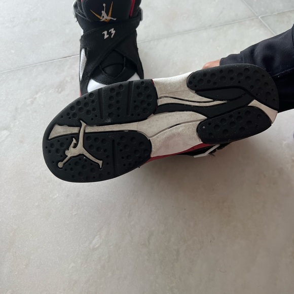 Jordans - gently used - Picture 4 of 6